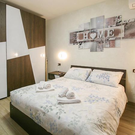 Old Lighthouse - Beach Apartment - Fiumicino Airport Exterior photo