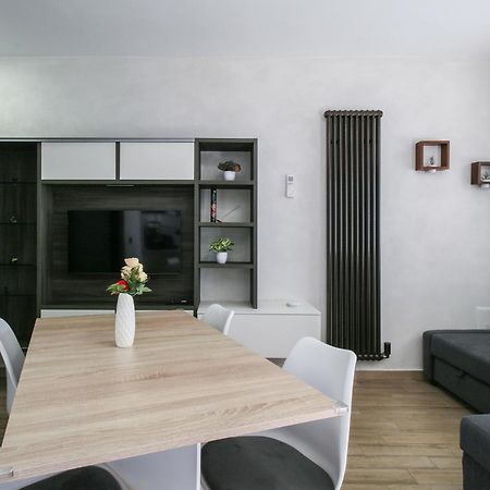 Old Lighthouse - Beach Apartment - Fiumicino Airport Exterior photo